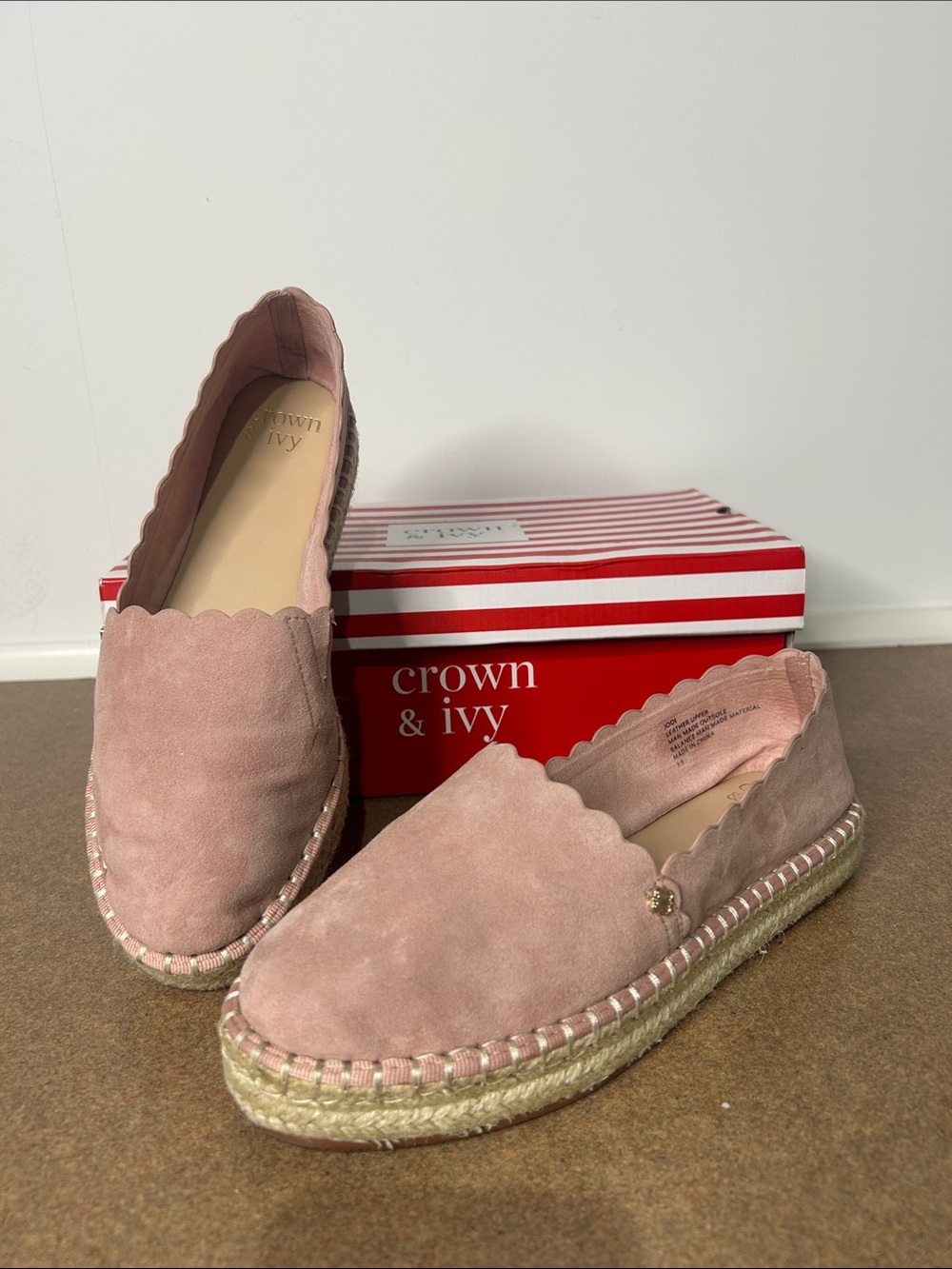 crown & ivy Blush Pink Suede Scalloped Espadrille Flats